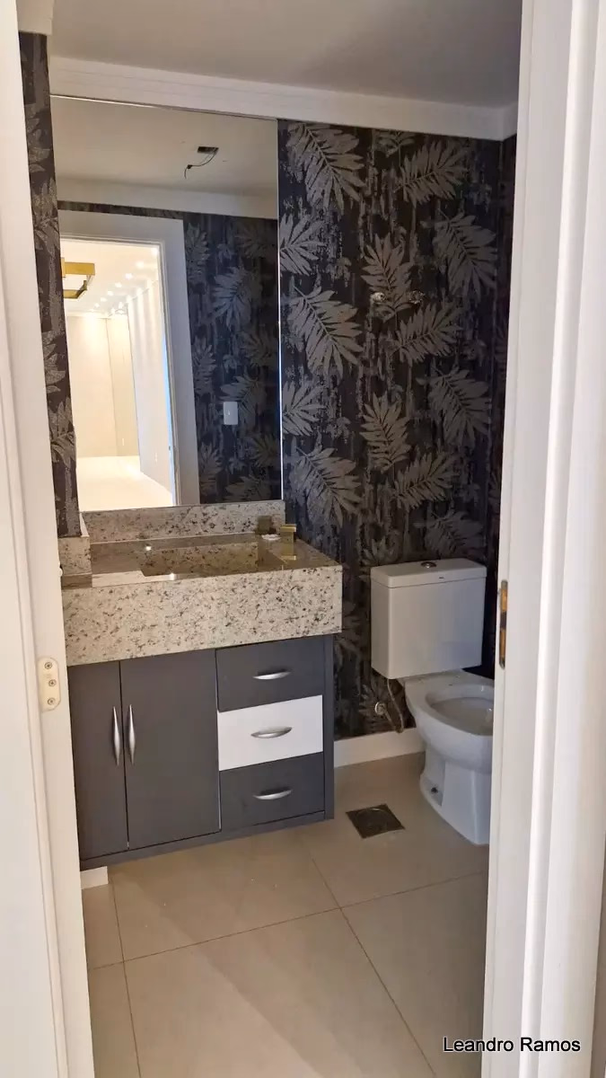 Apartamento 4 suítes em Meia Praia — Meia Praia, Itapema