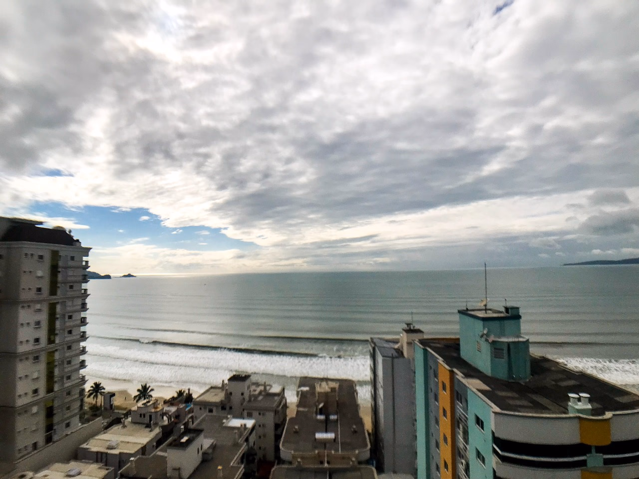 Apartamento 4 suítes em Meia Praia — Meia Praia, Itapema