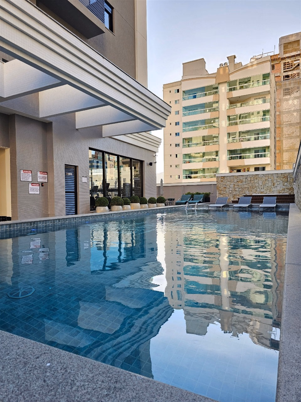 Residencial Brooklyn Tower - Rua 236, Bairro Meia Praia, Itapema - SC (34)