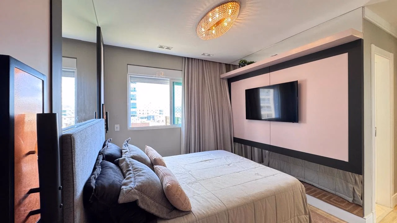 Apartamento 4 suítes em Meia Praia — Meia Praia, Itapema