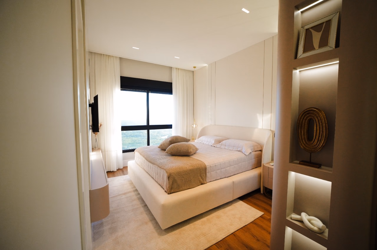 Apartamento 4 suítes em Meia Praia — Meia Praia, Itapema