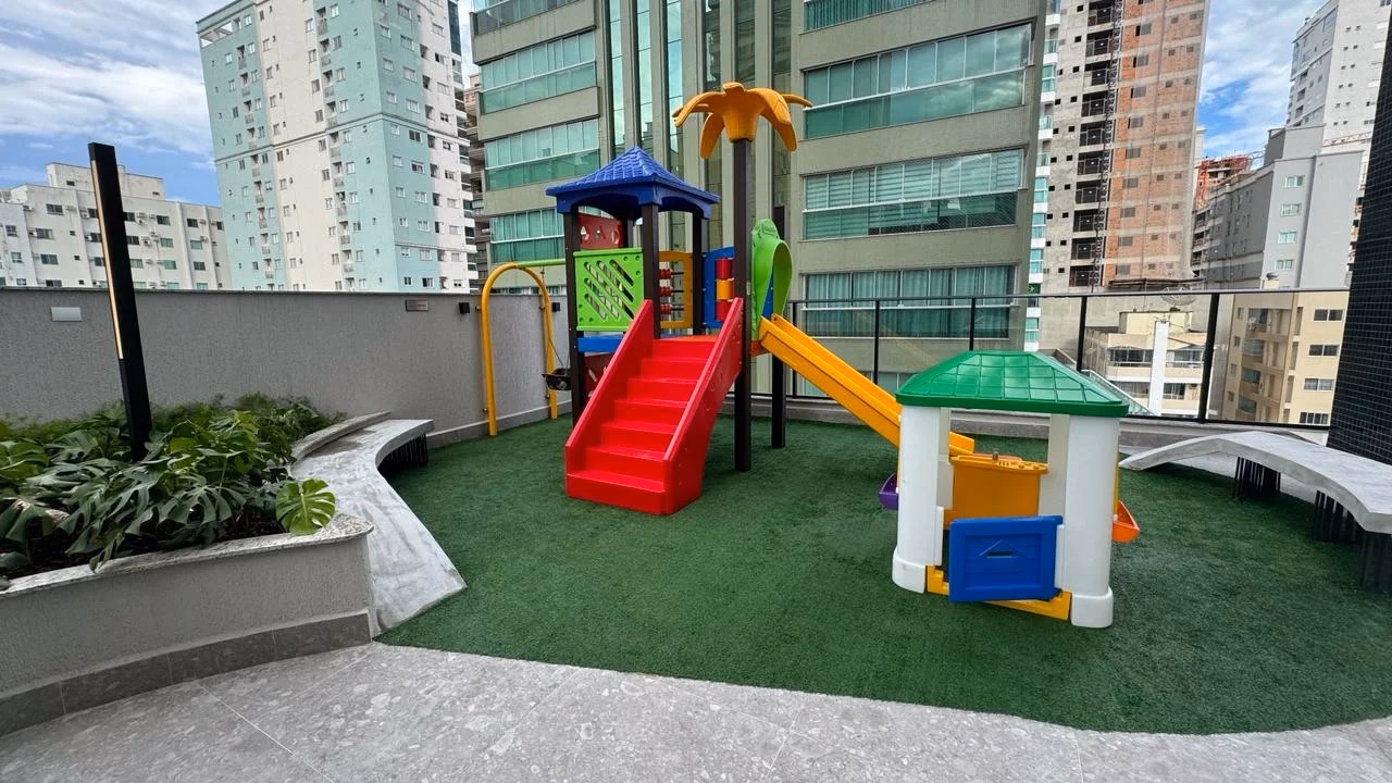 Residencial Zurich, Rua 212, Bairro Meia Praia, Itapema - SC (12)