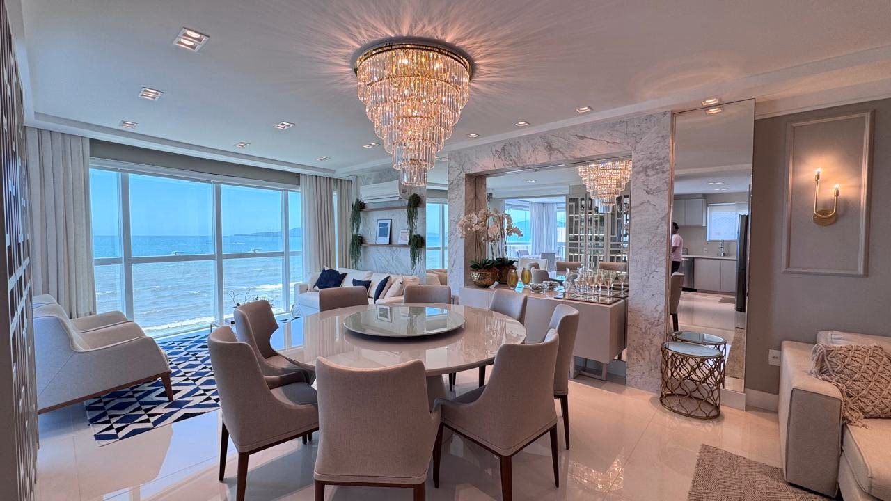 Apartamento 4 suítes em Meia Praia — Meia Praia, Itapema