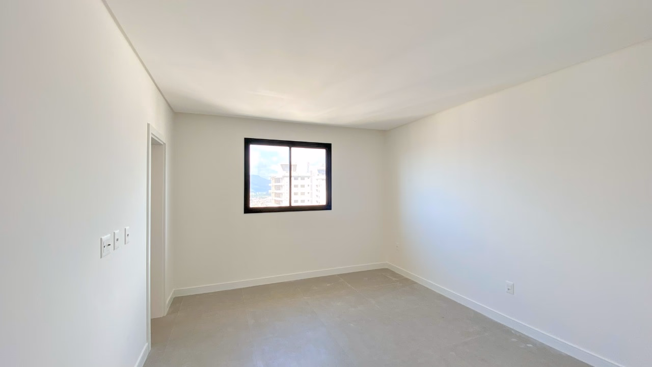 Apartamento 3 suítes em Meia Praia — Meia Praia, Itapema