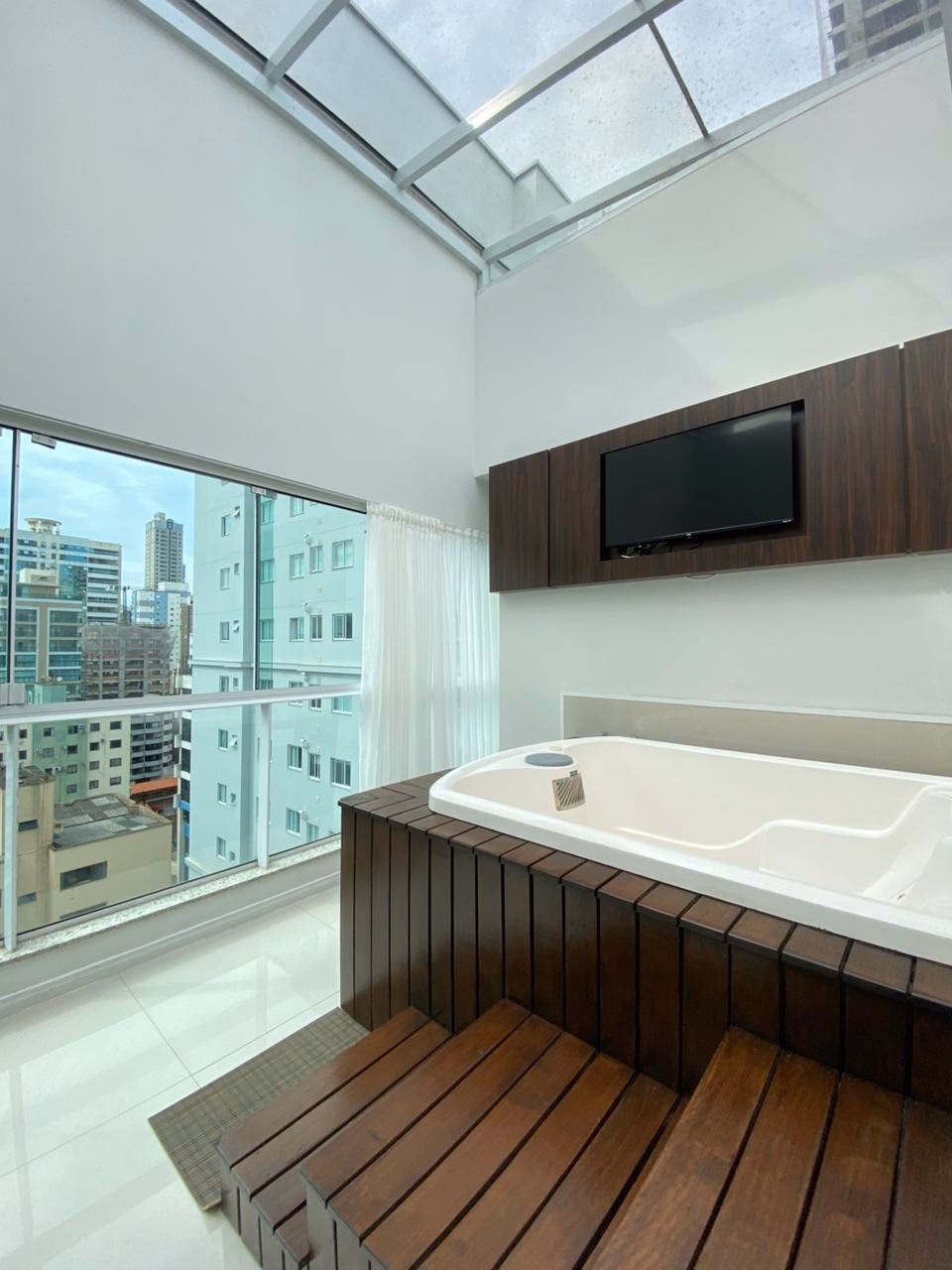 Apartamento 5 quartos em Meia Praia — Meia Praia, Itapema