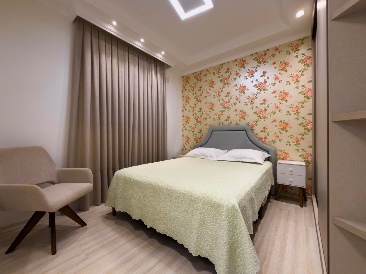 Apartamento 4 suítes em Meia Praia — Meia Praia, Itapema