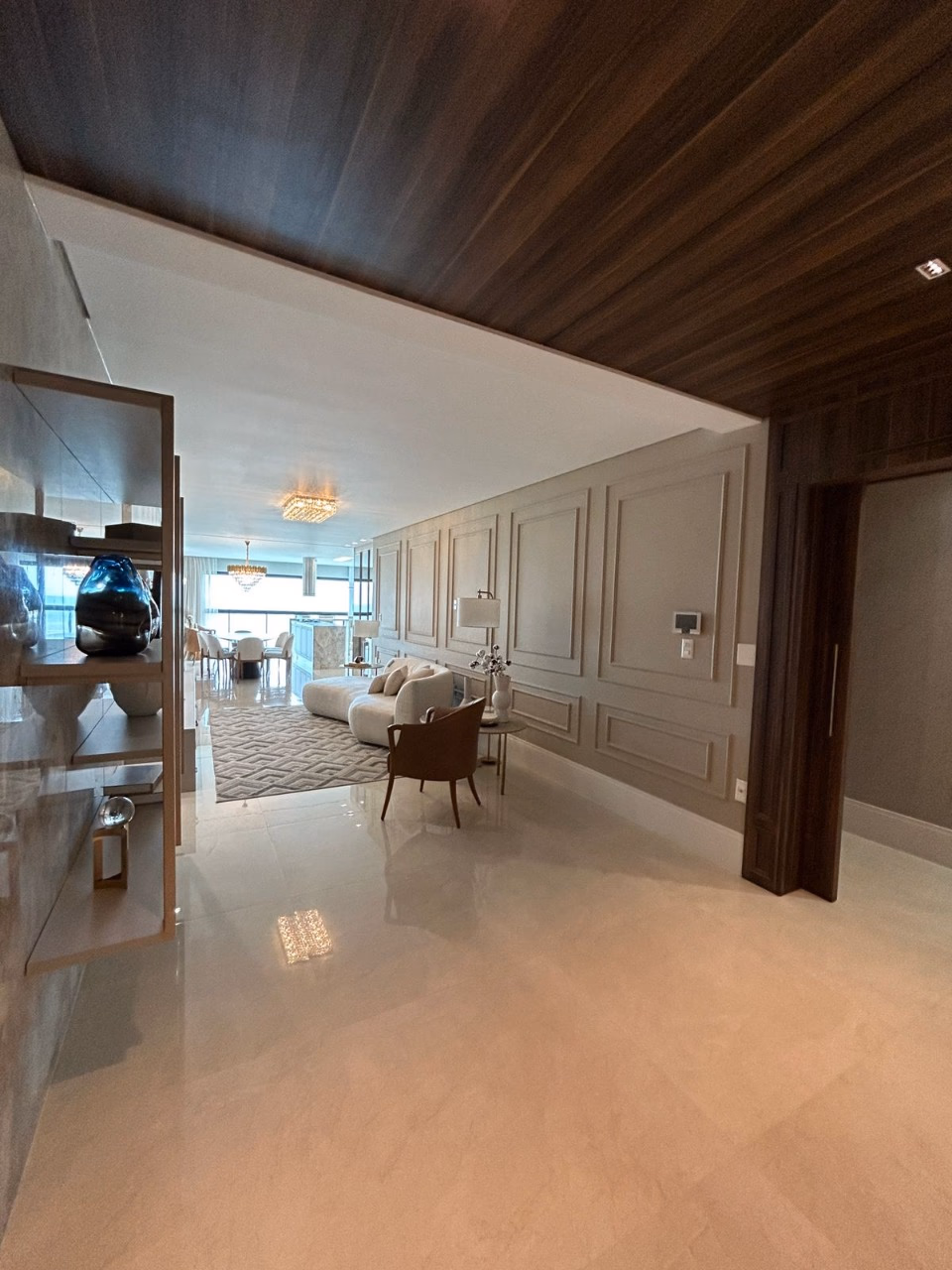 Apartamento 4 suítes em Meia Praia — Meia Praia, Itapema