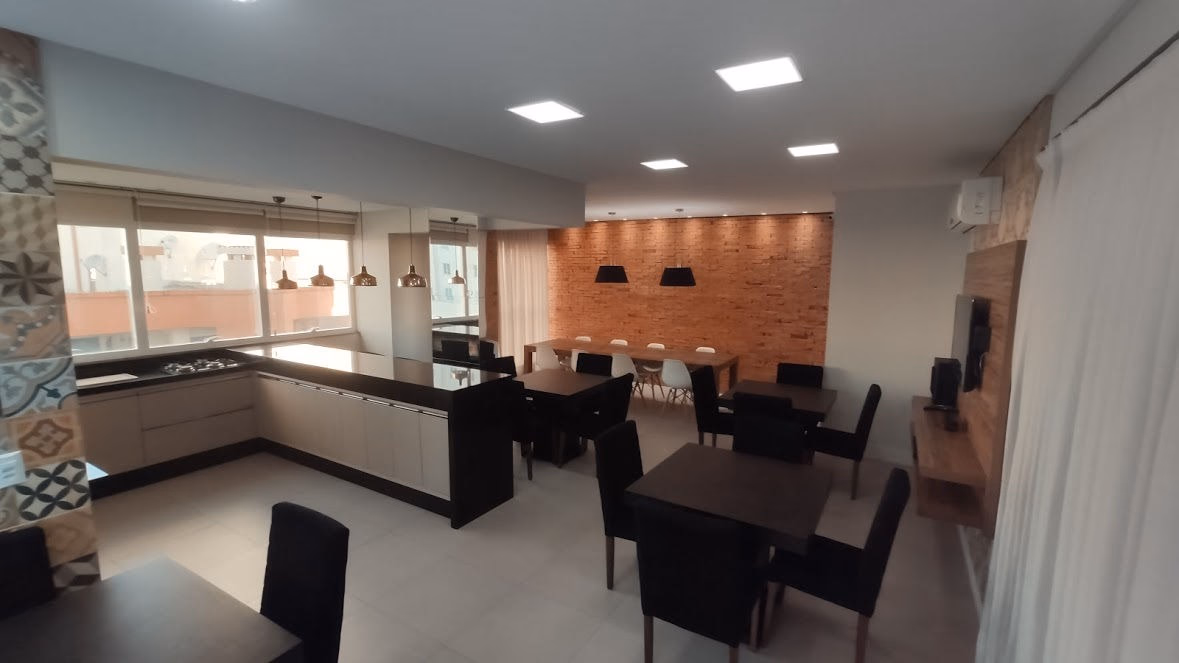 Apartamento mobiliado no Grand Palazzo a venda em Meia Praia, Itapema