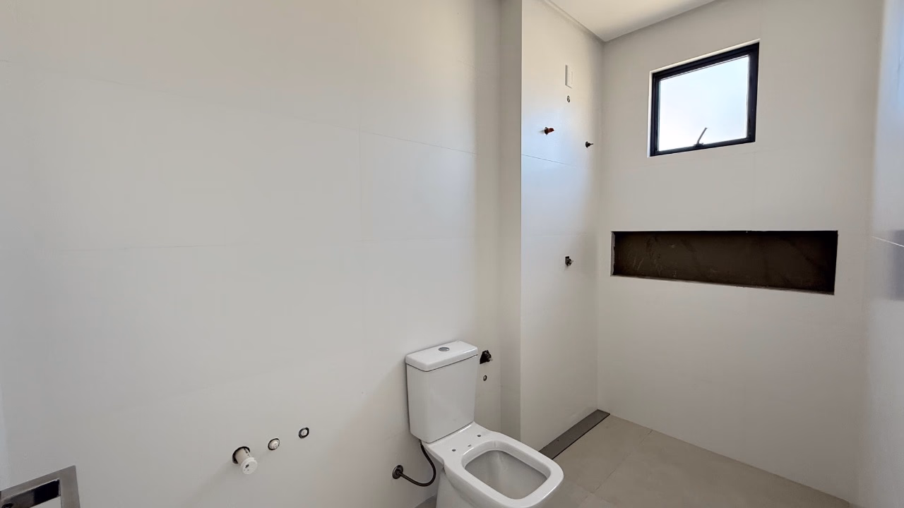 Apartamento 4 suítes em Meia Praia — Meia Praia, Itapema