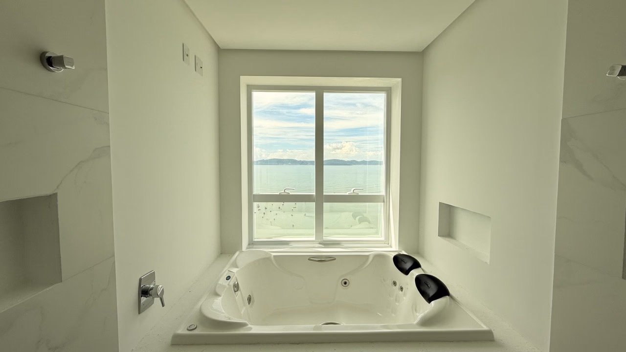 Apartamento 4 suítes em Canto da Praia — Canto da Praia, Itapema