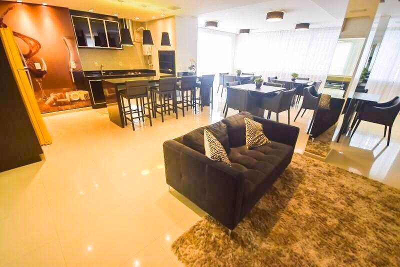 Apartamento a venda em Meia Praia, Itapema