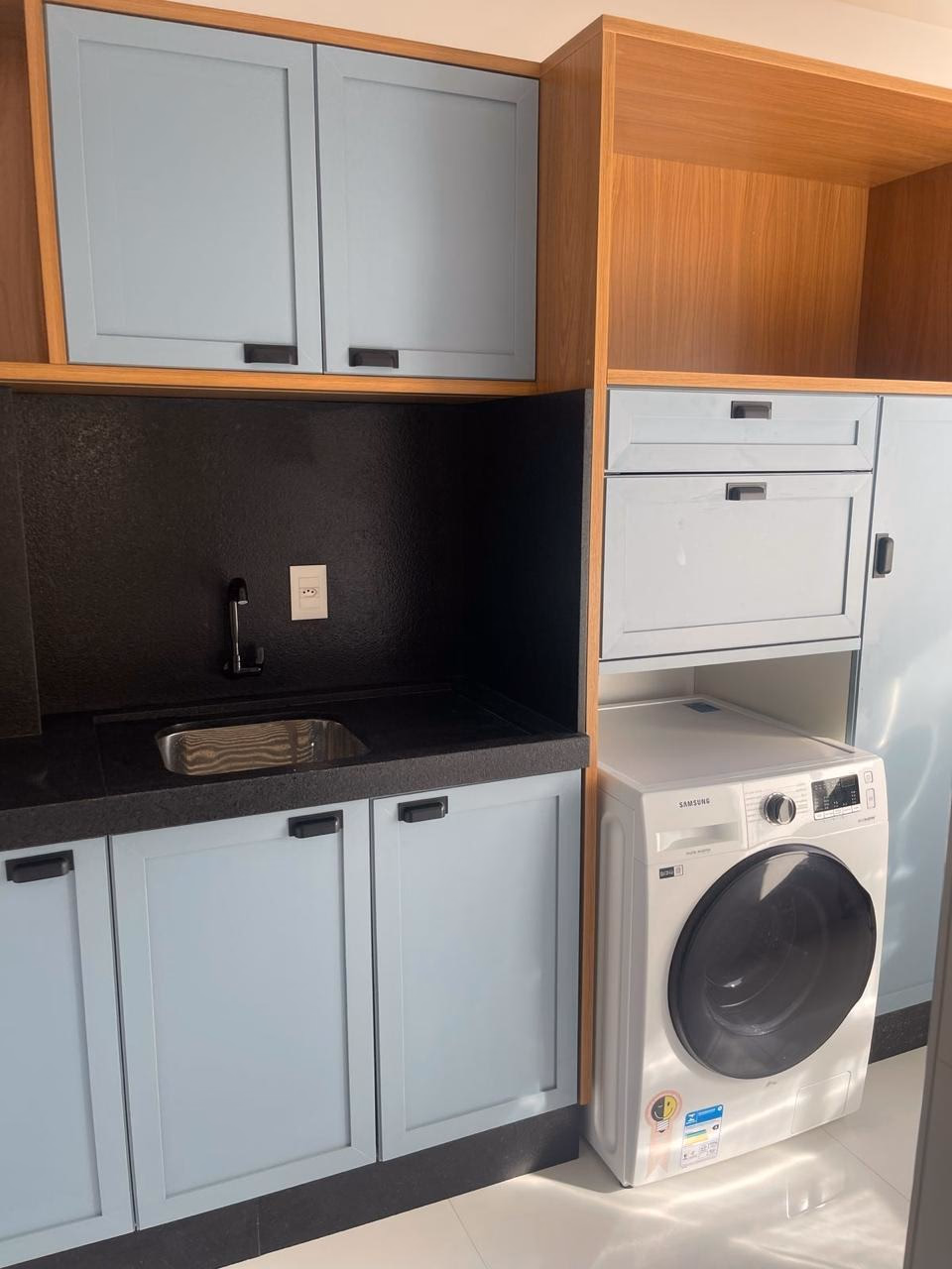 Apartamento 4 suítes em Meia Praia — Meia Praia, Itapema