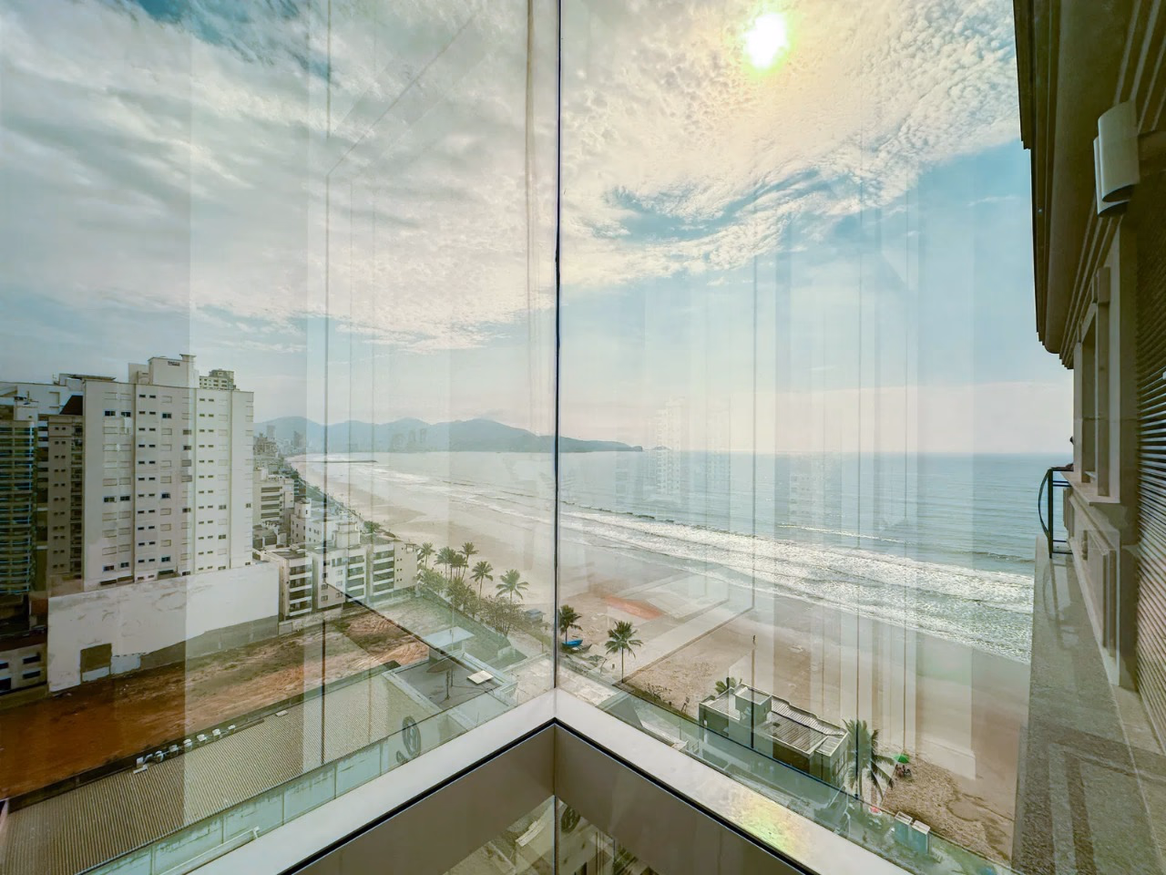 Apartamento 4 suítes em Meia Praia — Meia Praia, Itapema