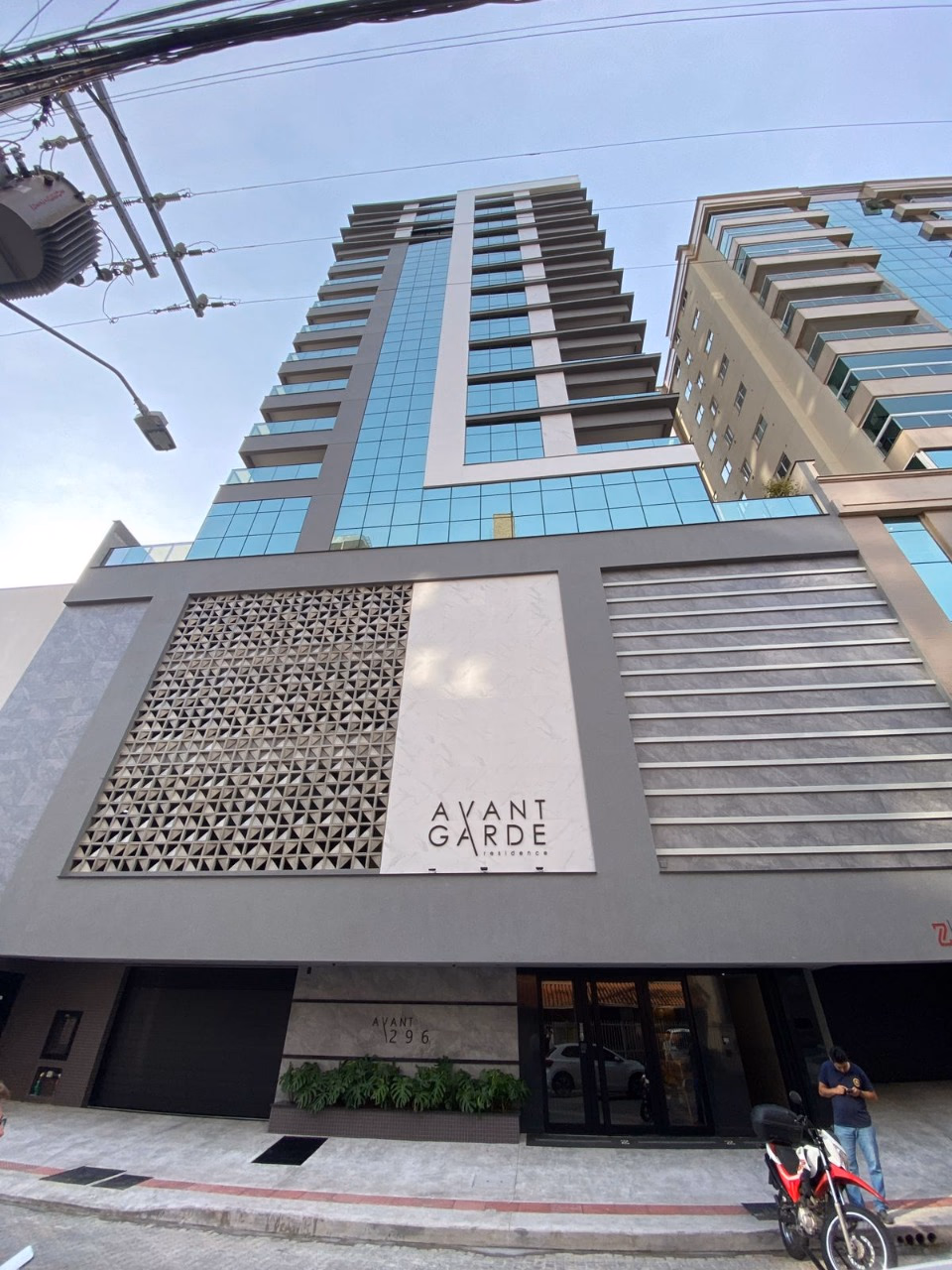 Avant Garde Residence — Meia Praia