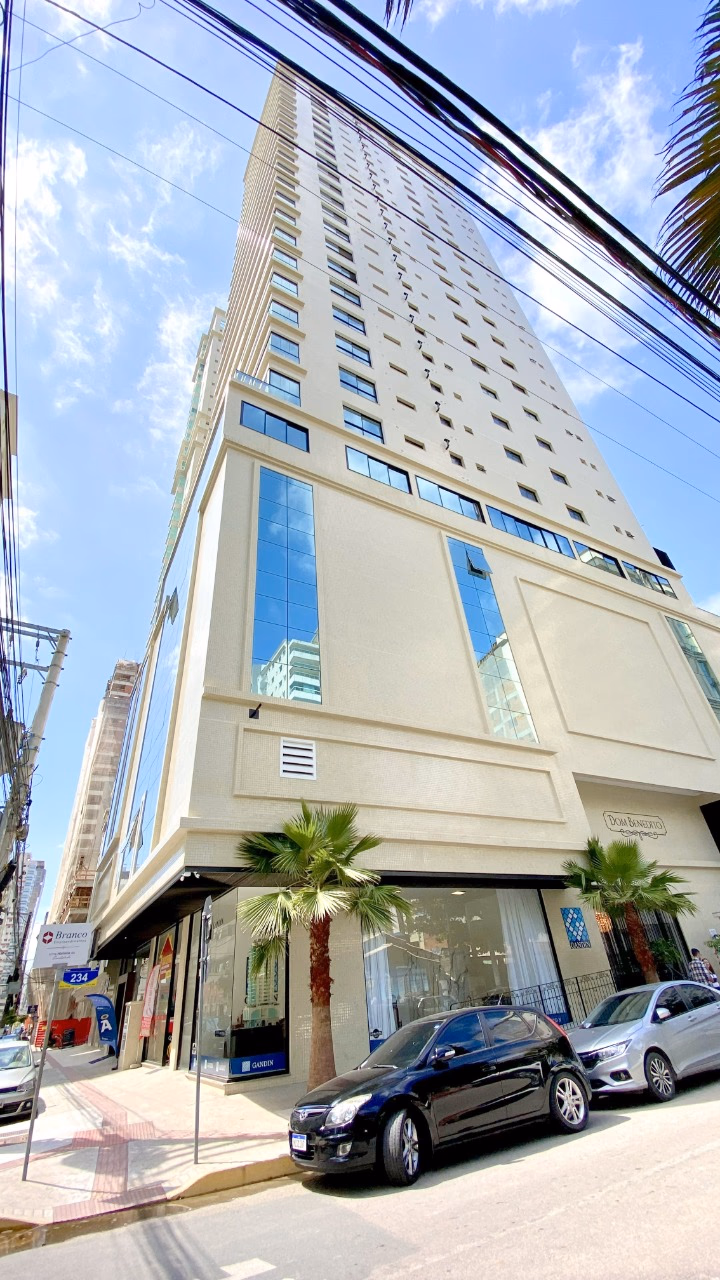 Dom Benedito Residence — Meia Praia