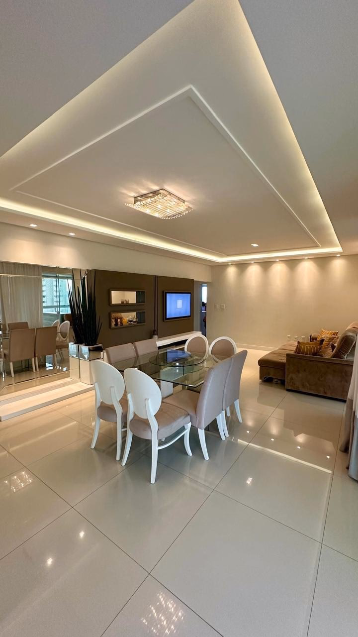 Apartamento 4 suítes em Meia Praia — Meia Praia, Itapema