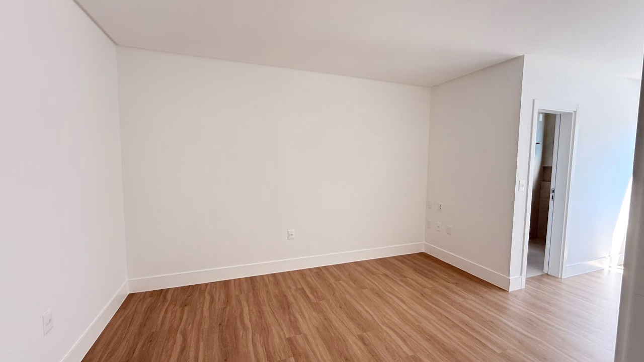 Apartamento 4 suítes em Meia Praia — Meia Praia, Itapema
