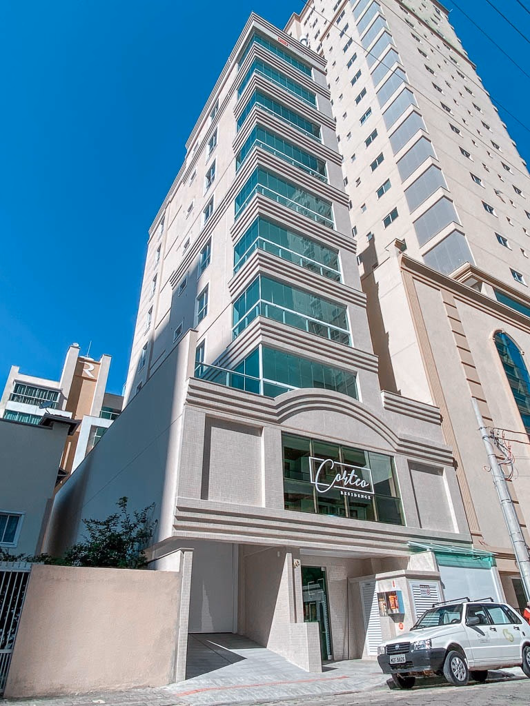 Corteo Residence — Meia Praia