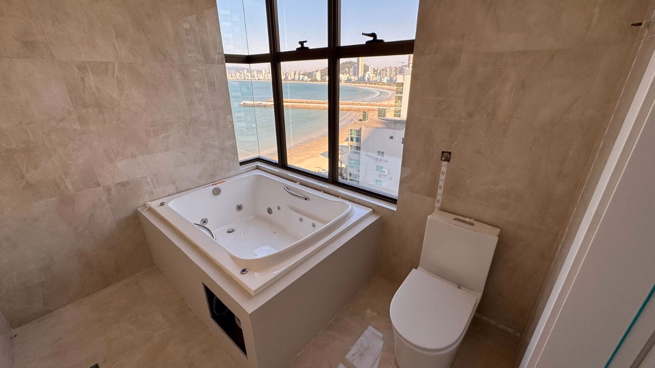 Apartamento 4 suítes em Centro — Centro, Itapema