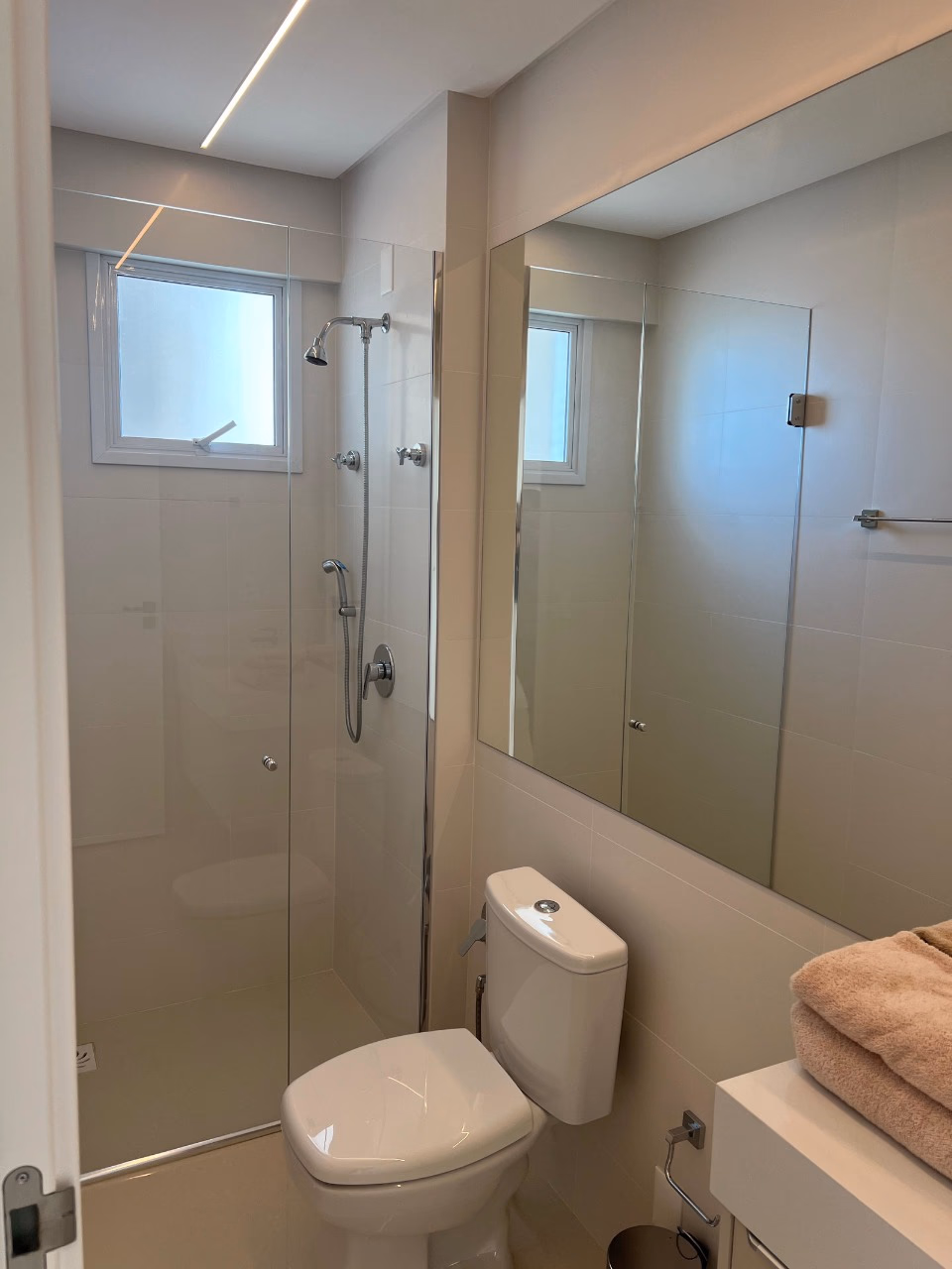 Apartamento 4 suítes em Meia Praia — Meia Praia, Itapema