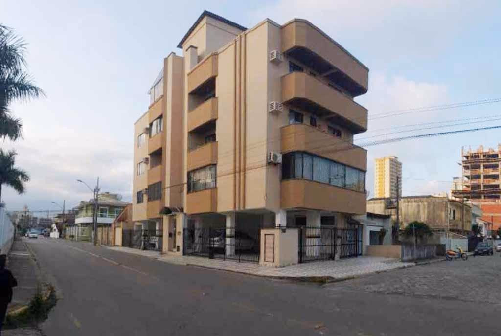 Badalotti Residence — Meia Praia