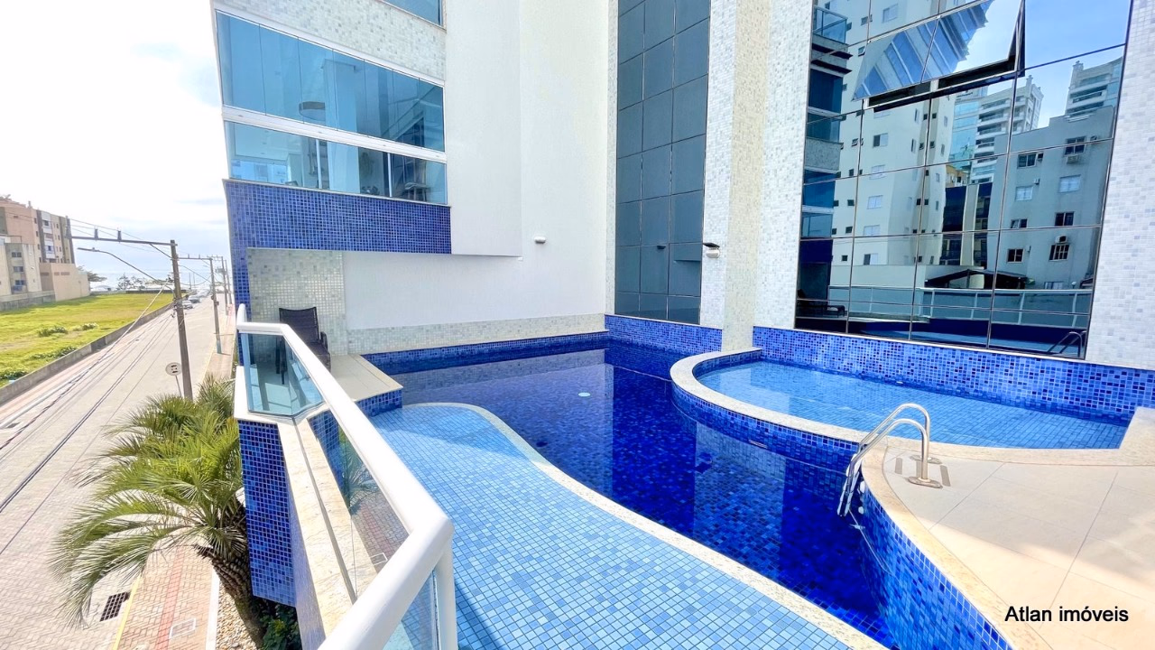 Apartamento quadra mar a venda em Meia Praia, Itapema-SC (1)