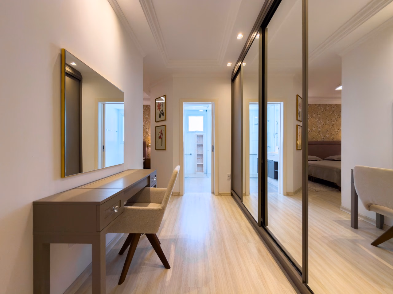 Apartamento 4 suítes em Meia Praia — Meia Praia, Itapema