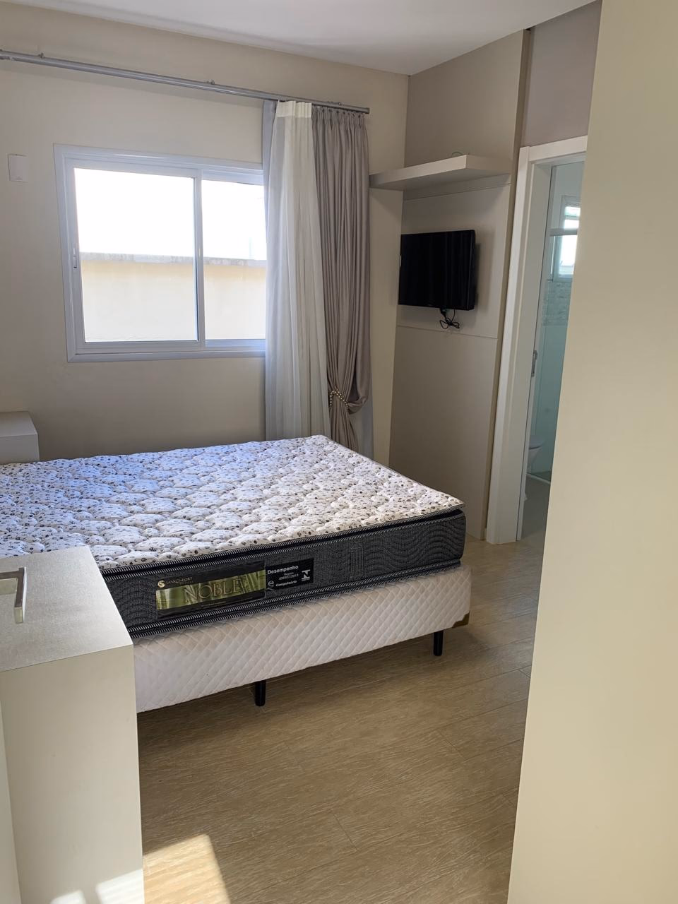 Apartamento 3 suítes em Meia Praia — Meia Praia, Itapema