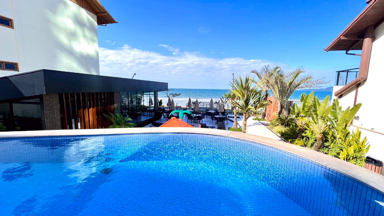 Apartamento quadra mar a venda na Meia Praia, Itapema-SC (3)