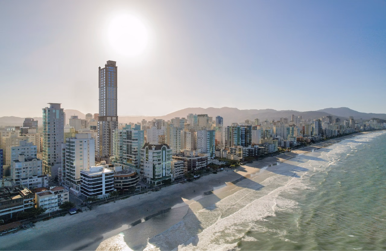 Apartamento 4 suítes em Meia Praia — Meia Praia, Itapema