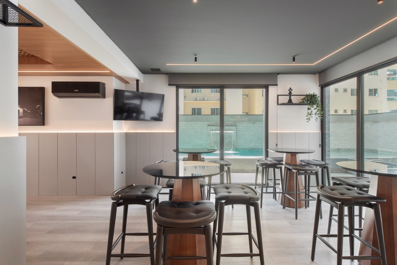 Apartamento 3 suítes em Meia Praia — Meia Praia, Itapema
