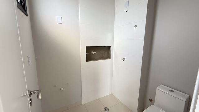 Apartamento 4 suítes em Meia Praia — Meia Praia, Itapema
