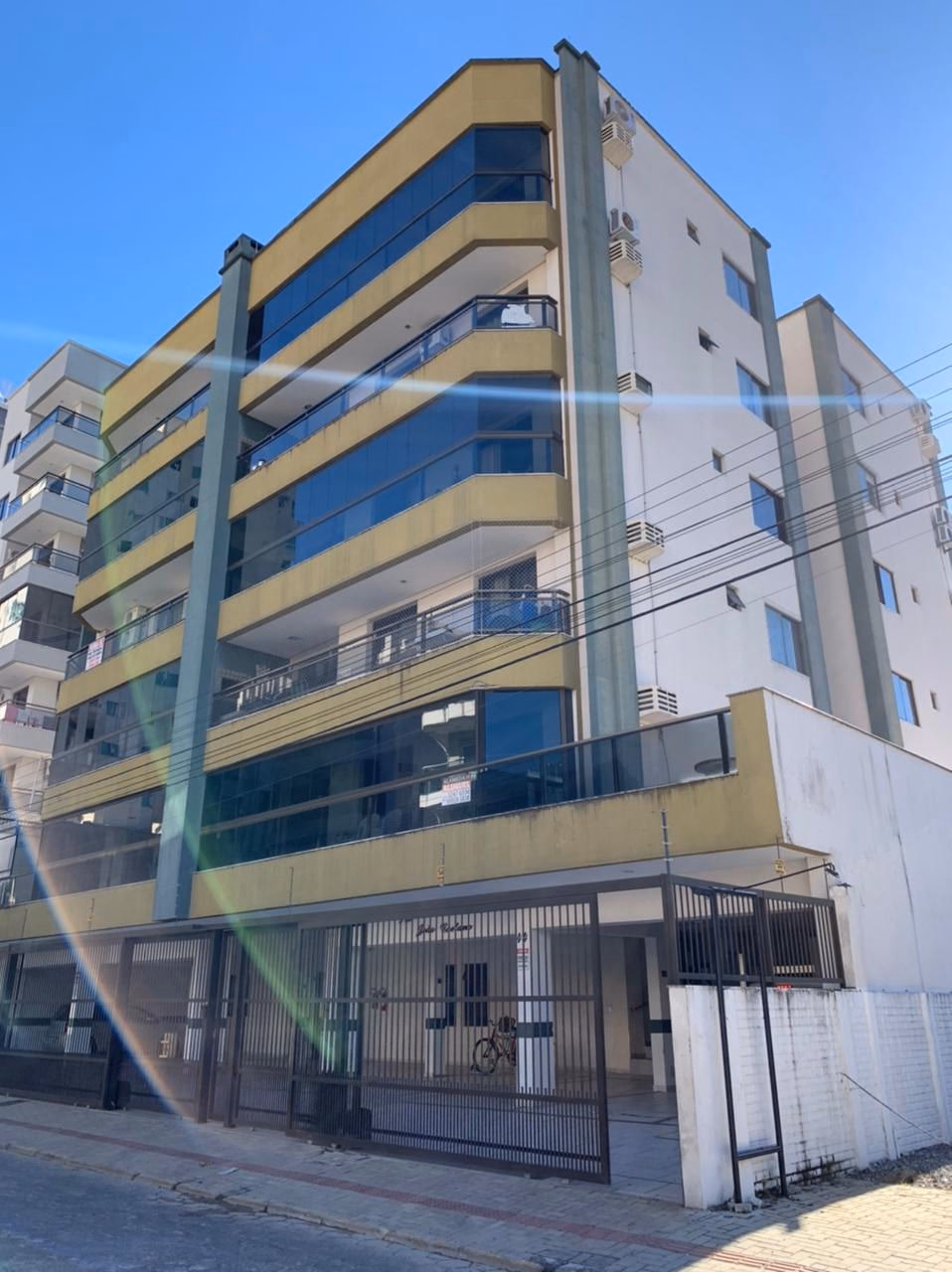 João Caetano Residencial — Meia Praia