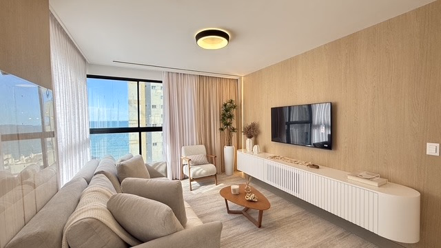 Apartamento 3 suítes em Meia Praia — Meia Praia, Itapema