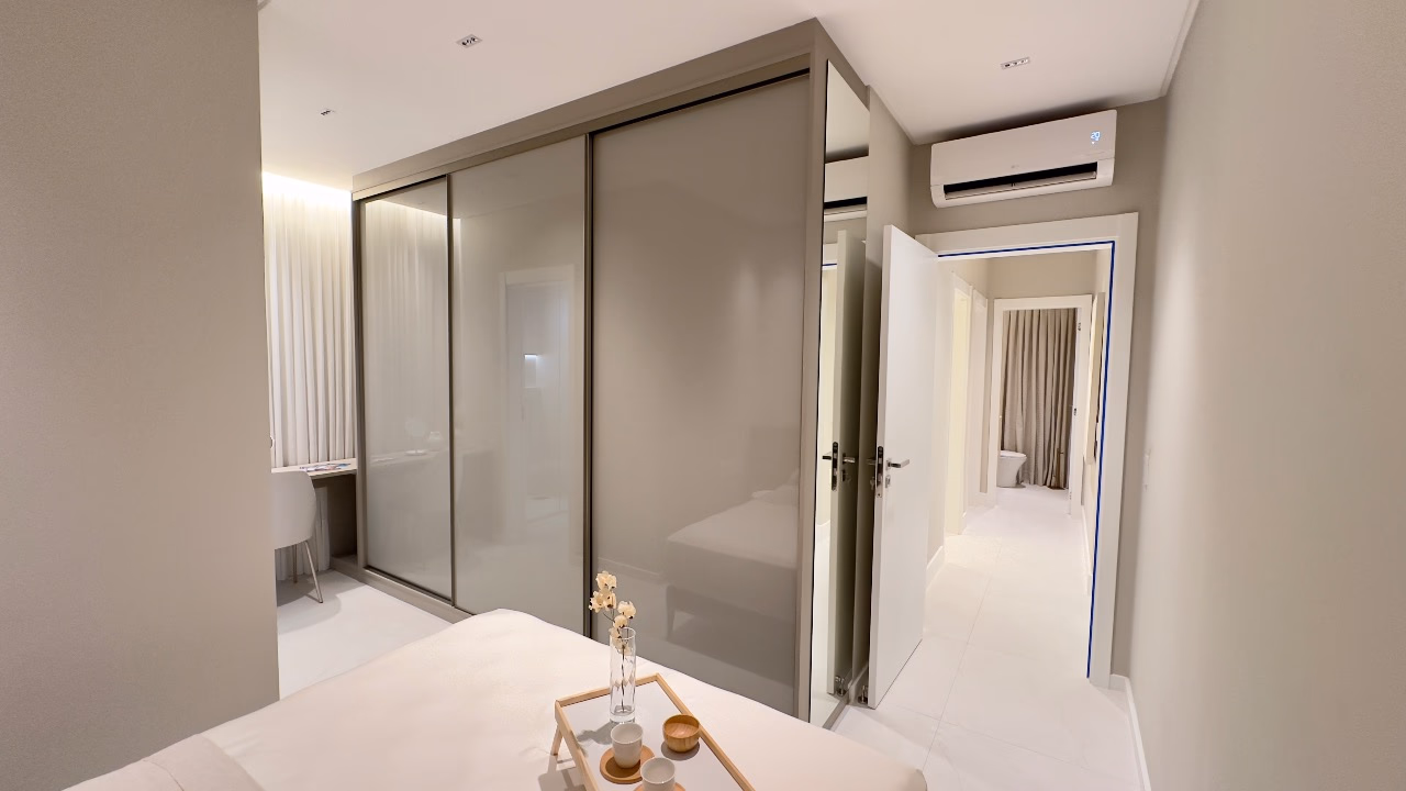 Apartamento 3 suítes em Meia Praia — Meia Praia, Itapema