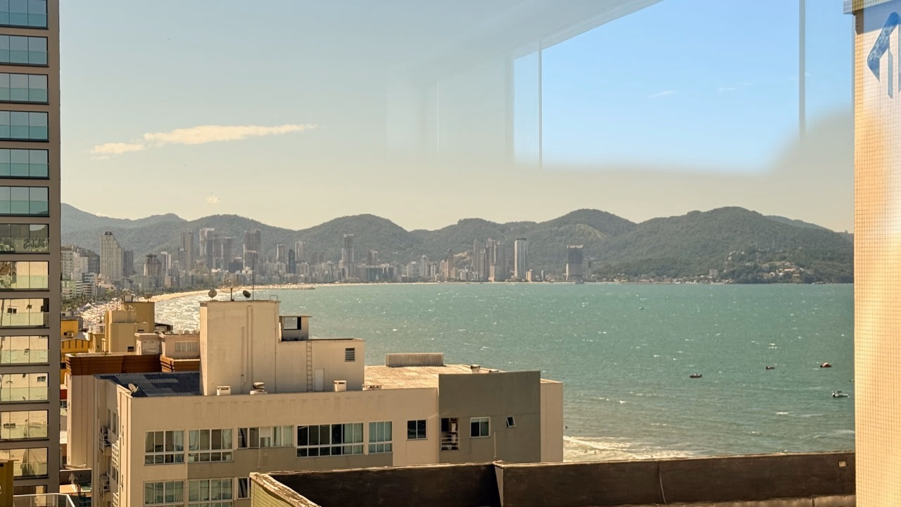 Apartamento 4 suítes em Meia Praia — Meia Praia, Itapema