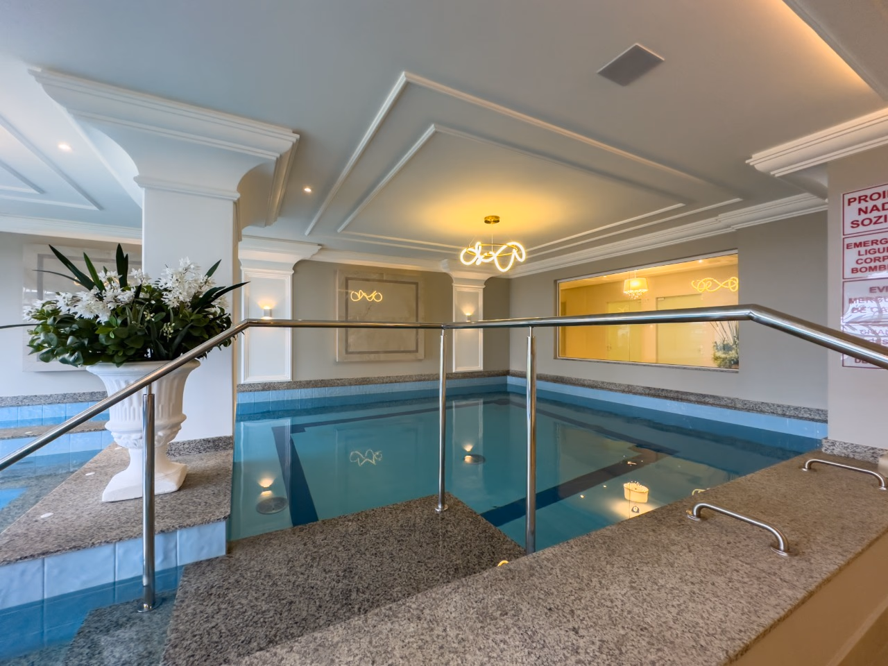 Apartamento 3 suítes em Meia Praia — Meia Praia, Itapema