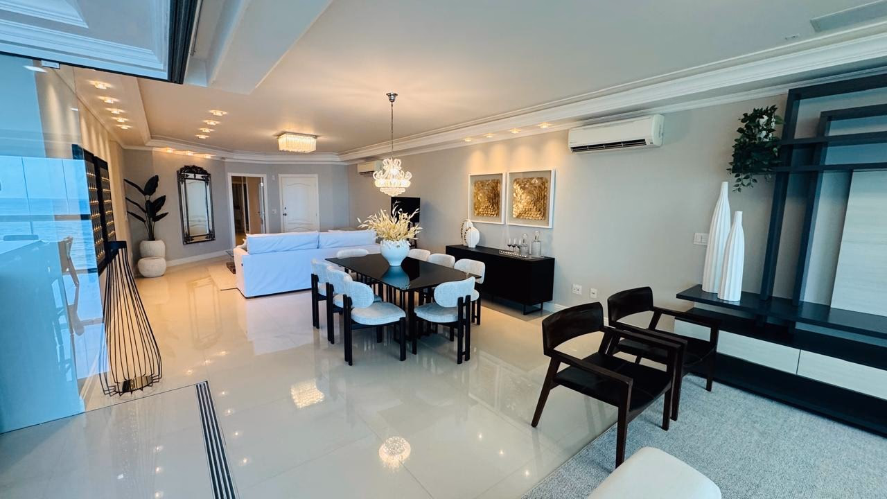Apartamento 4 suítes em Meia Praia — Meia Praia, Itapema