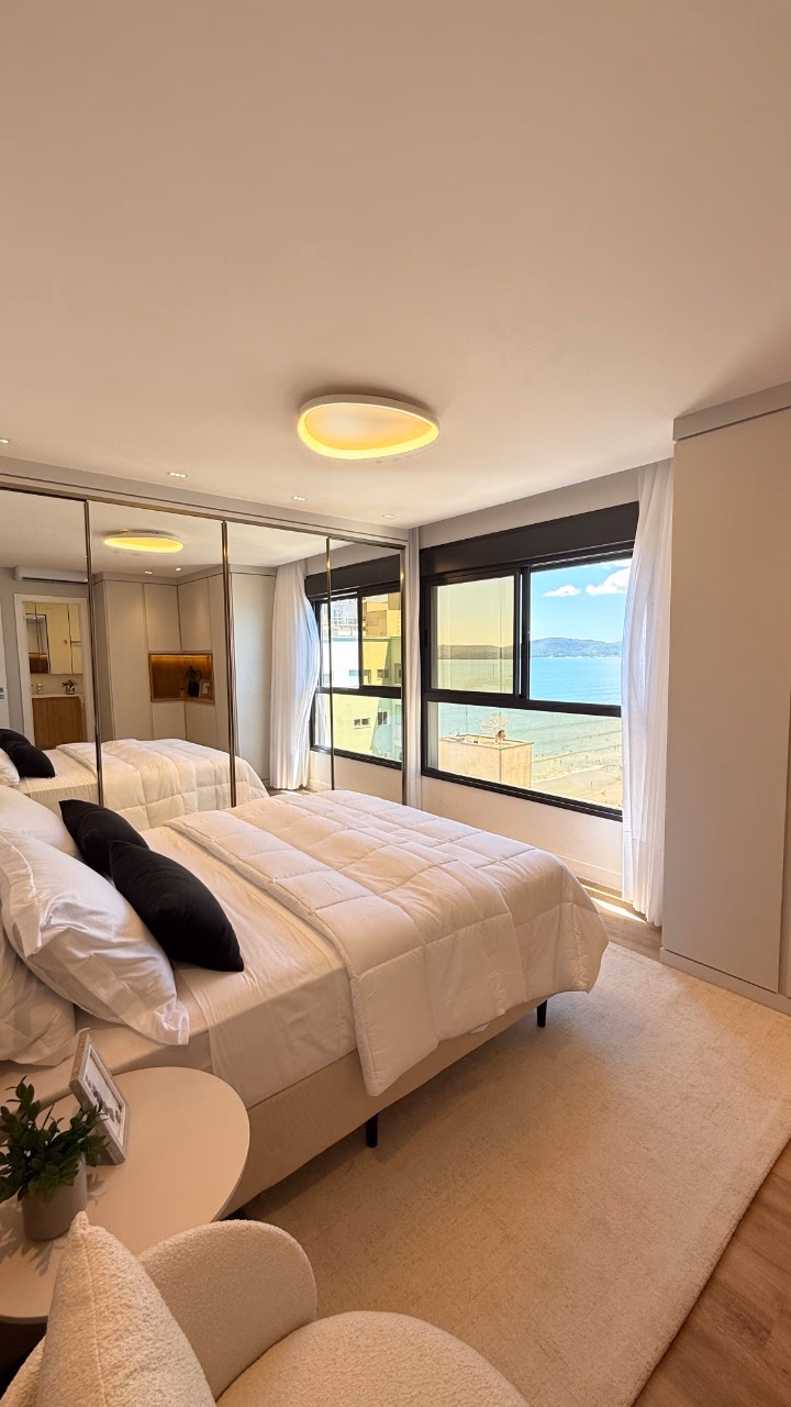 Apartamento 3 suítes em Meia Praia — Meia Praia, Itapema