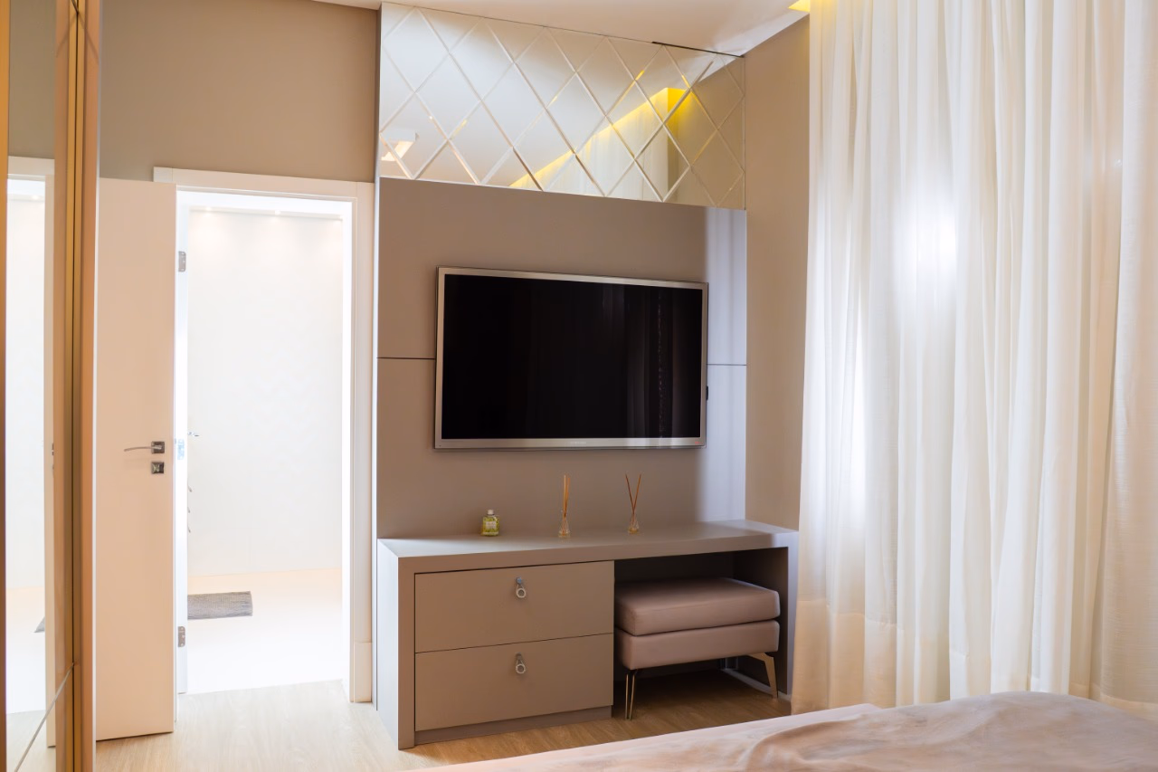 Apartamento 4 suítes em Meia Praia — Meia Praia, Itapema