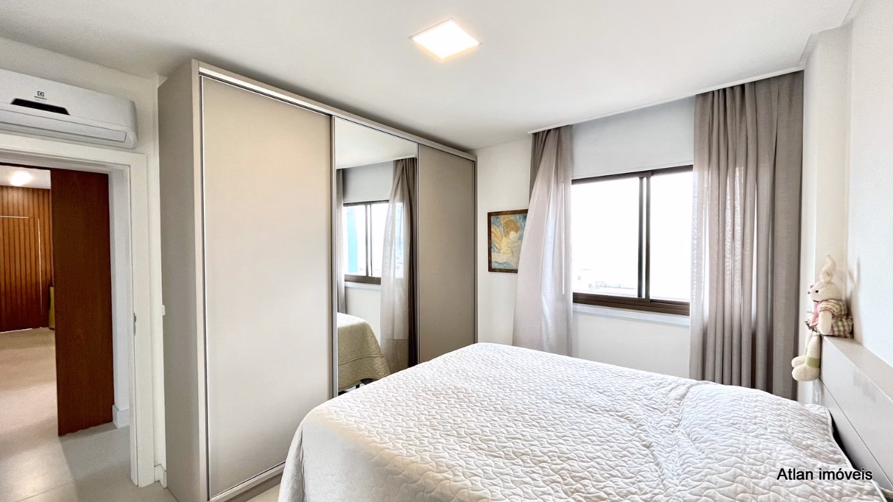 Apartamento 2 suítes em Meia Praia — Meia Praia, Itapema