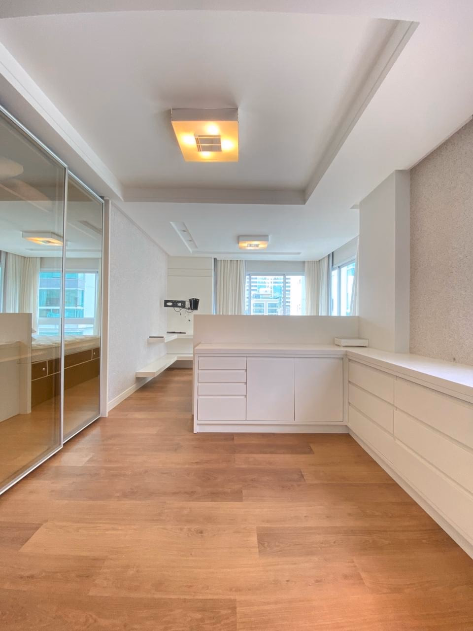 Apartamento 5 quartos em Meia Praia — Meia Praia, Itapema