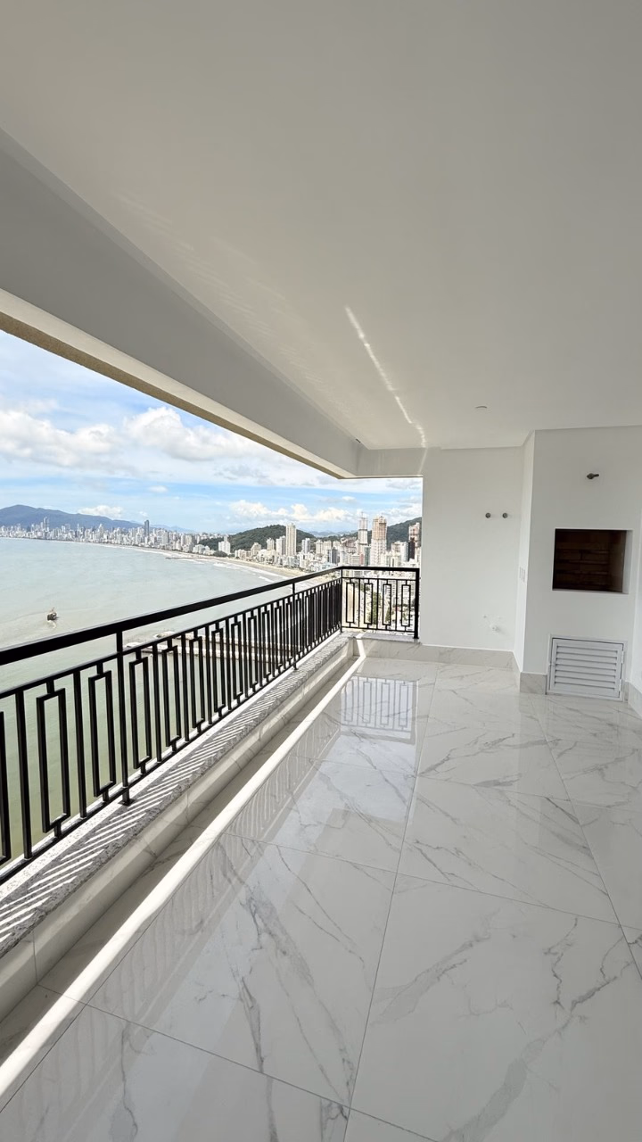Apartamento 4 suítes em Canto da Praia — Canto da Praia, Itapema