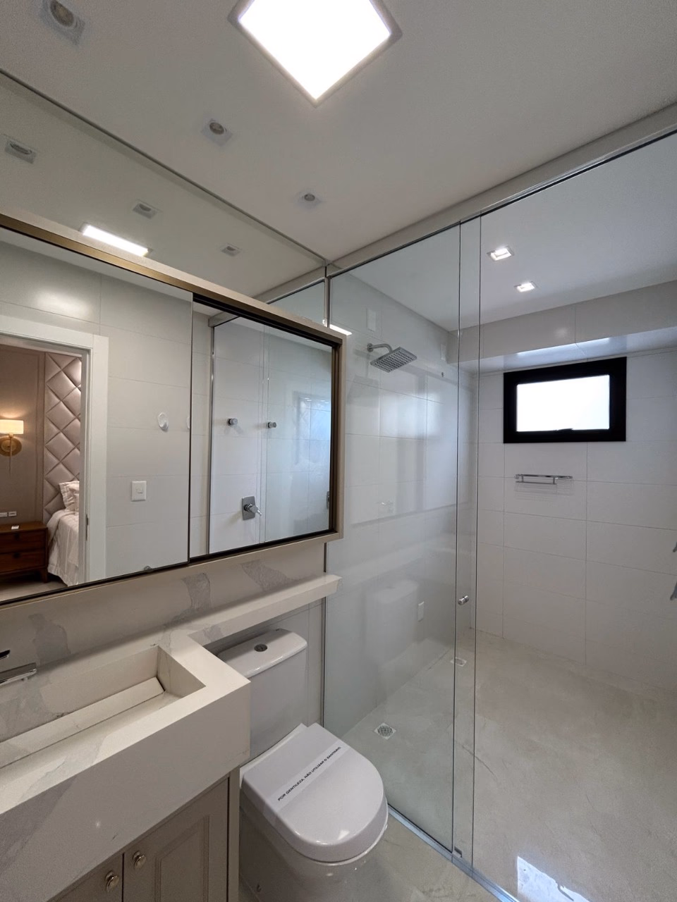Apartamento 4 suítes em Meia Praia — Meia Praia, Itapema