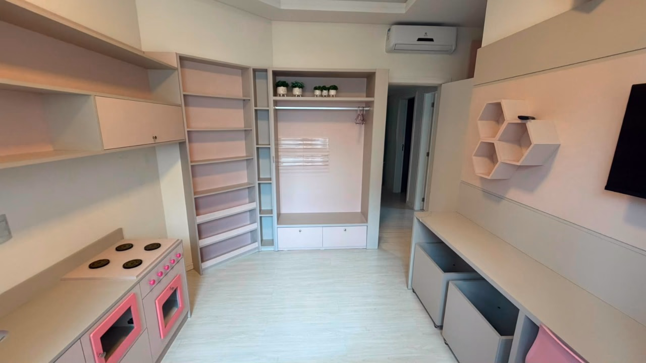 Apartamento 4 suítes em Meia Praia — Meia Praia, Itapema