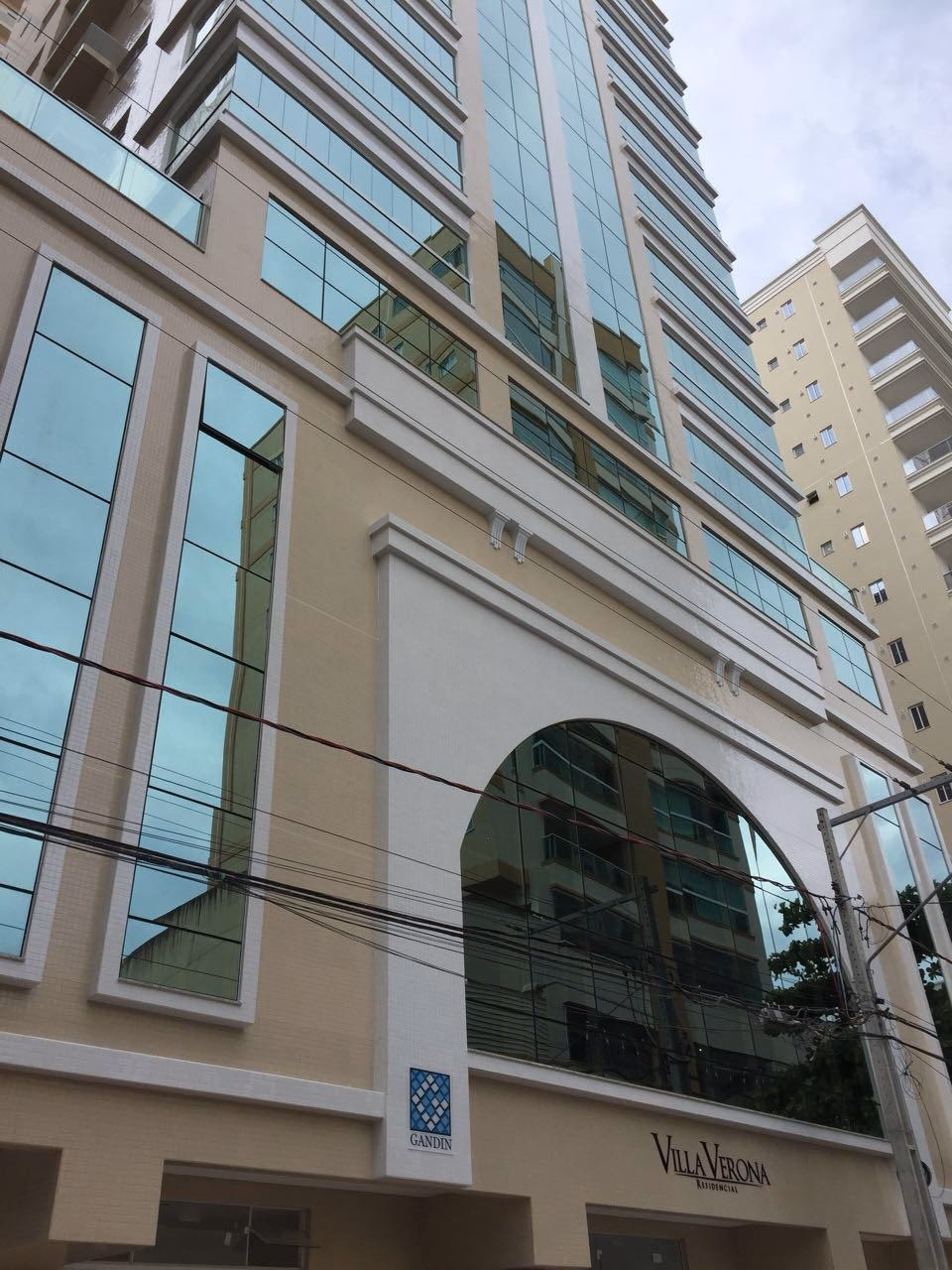 Villa Verona — Meia Praia