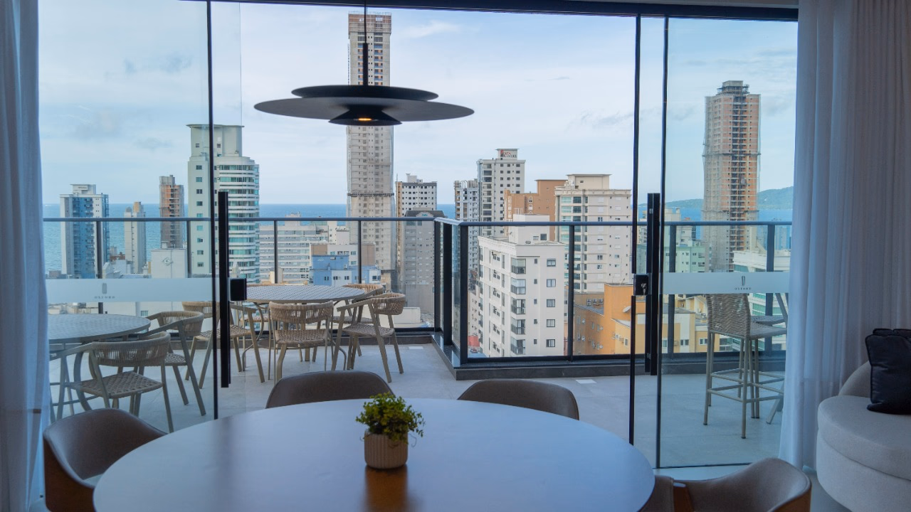 Apartamento 3 suítes em Meia Praia — Meia Praia, Itapema