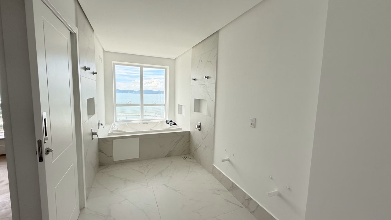Apartamento 4 suítes em Canto da Praia — Canto da Praia, Itapema