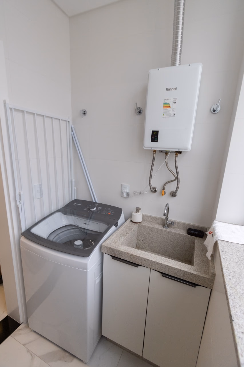 Apartamento 3 suítes em Meia Praia — Meia Praia, Itapema