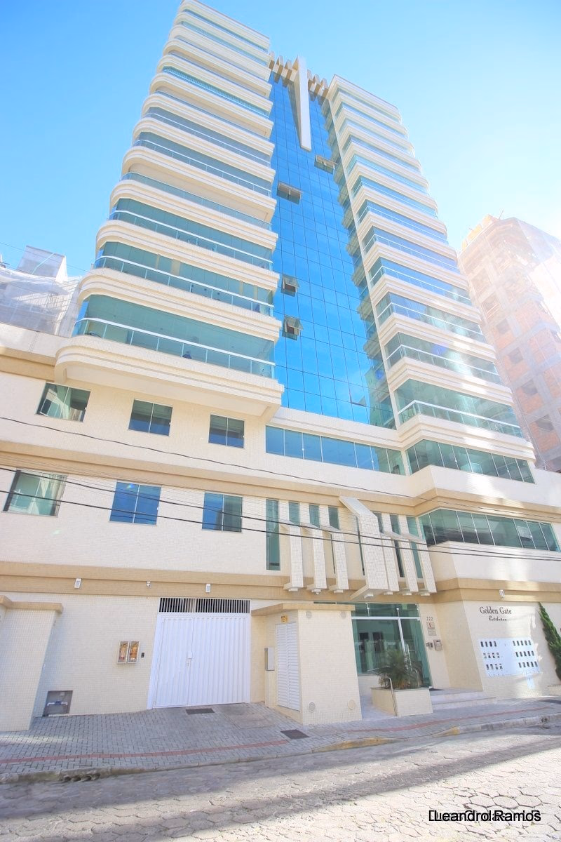 Golden Gate Residence — Meia Praia
